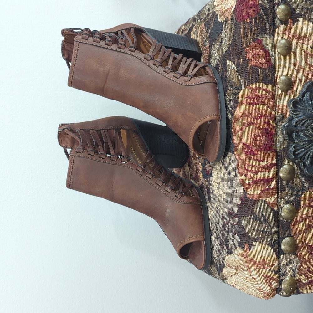 Rampage Brown Shoe boots - Peek-a-boo Toe & sexy side straps - Chunk heels Sz 9